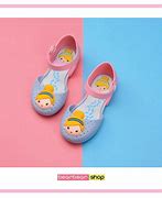 Sepatu Princess Buat Anak Anak